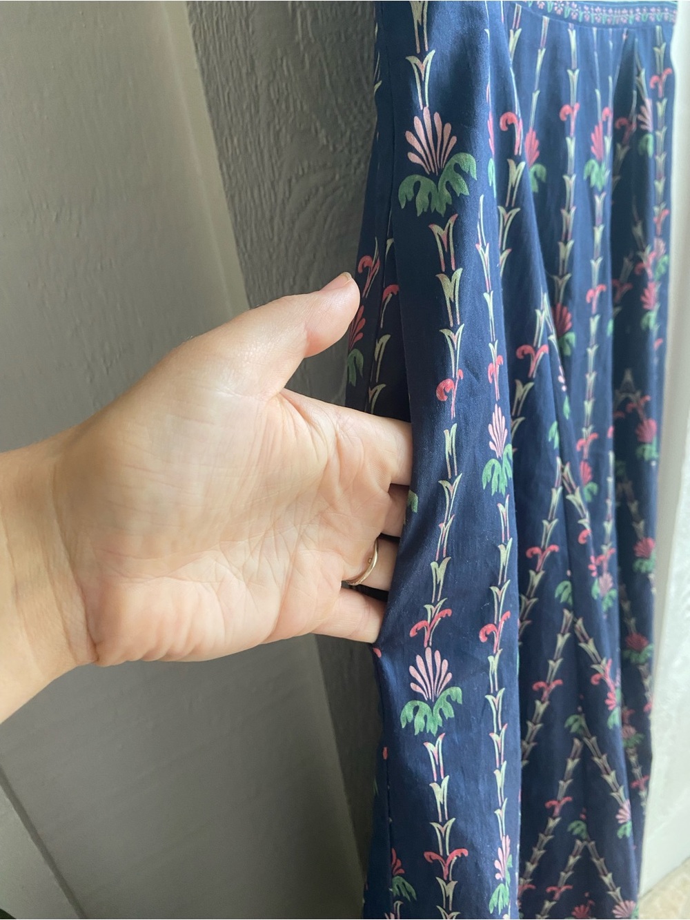 Hill House Home Margot Dress in Trailing Fern 🌿 small - Picture 4 of 9
